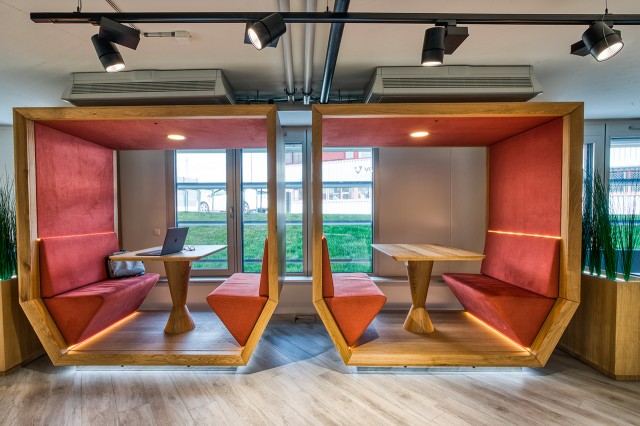 PepperHub : espaces de bureaux privés ou de coworking, lieux d'événements à Gland Suisse